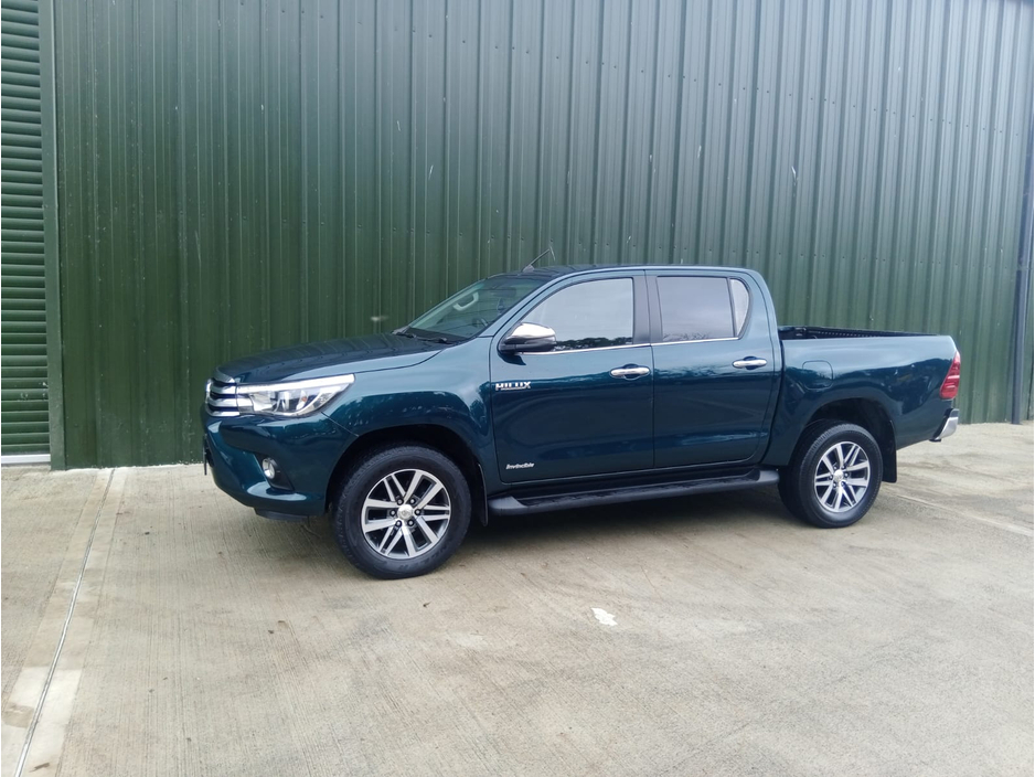 2019 Toyota Hilux 2.4D4D INVINC 148BHP D/C €23,500