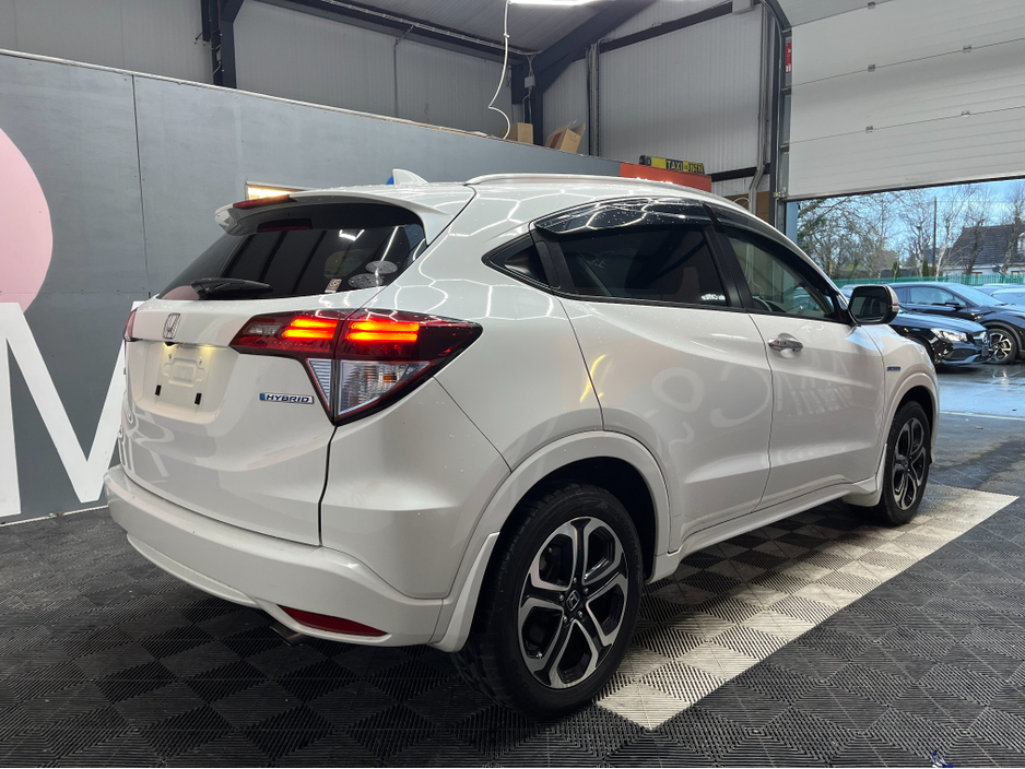 2015 Honda Vezel €15950! 2015 HONDA VEZEL HYBRID Z 1.5 AUTOMATIC / HEATED SEATS / CRUISE CONTROL / REVERSE CAMERA €15,950