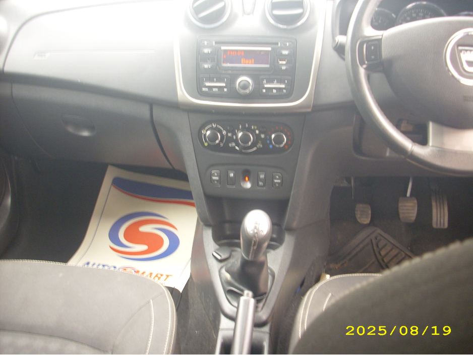 2013 Dacia Sandero SIGNATURE TCE 90 4DR €4,250