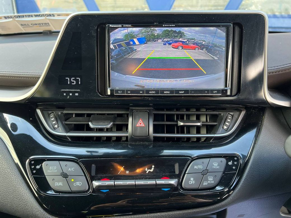 2018 Toyota C-HR 1.8 HYBRID AUTO // HEATED SEATS // 2 YEAR NCT // 18" DIAMOND CUT ALLOYS €20,750