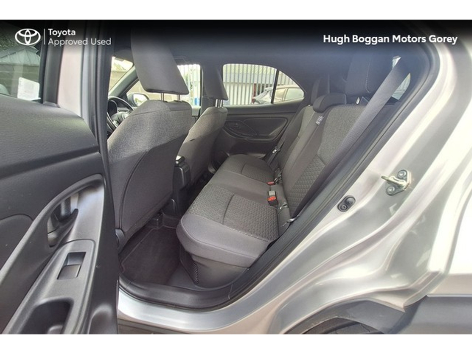 2025 Toyota Yaris Cross YARIS CROSS LUNA SPORT BI €33,950