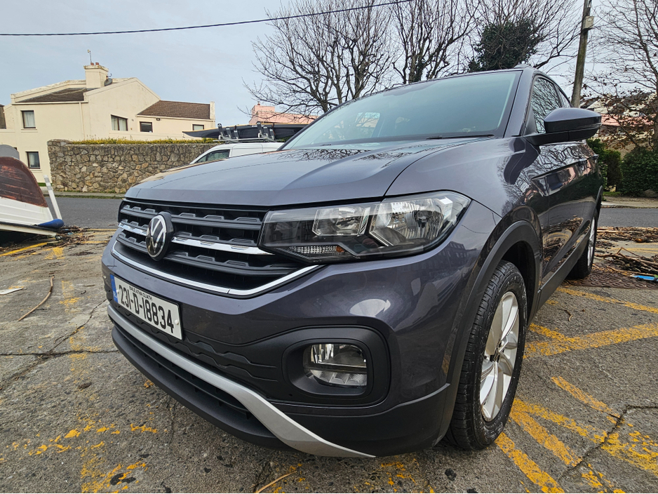 2023 Volkswagen T-Cross LIFE 1.0 TSI D7F 110HP €23,950