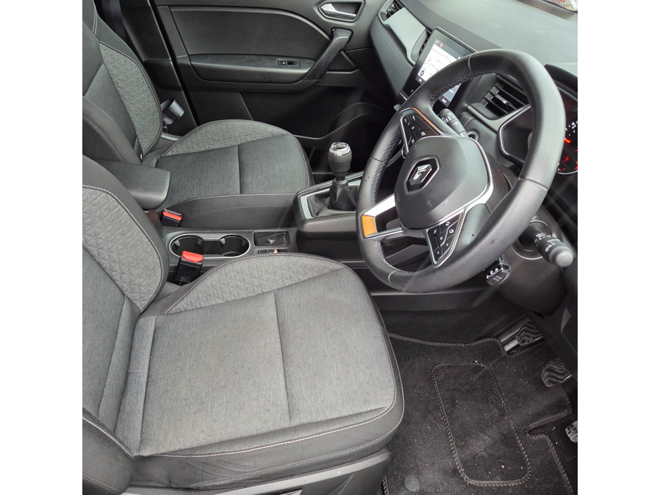 2022 Renault Captur 1.0 TCe 90 DFull Iconic €19,999