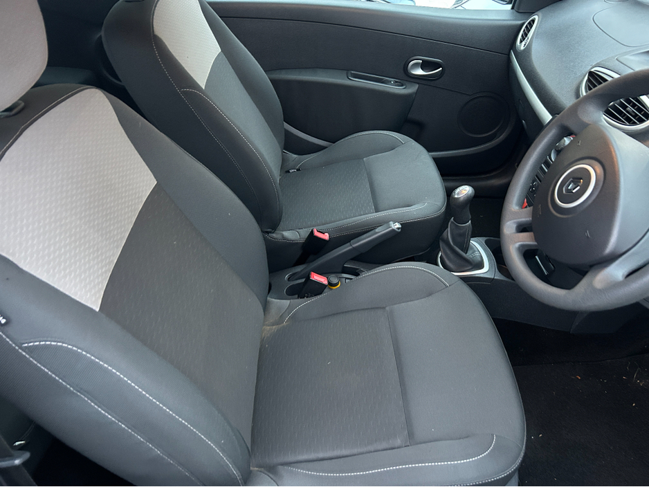 2010 Renault Clio 3 1.2 ONLY  47000KLMS///IRISH CAR WITH BRAND NEW NCT 9/2026 LOW TAX 280///TAXED OCT 2026///GREAT STARTER CAR OR TOWN RUNABOUT €4,500