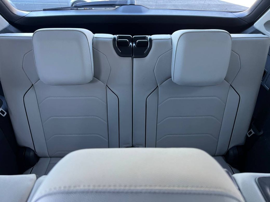 2021 Volkswagen Tiguan ALLSPACE R-LINE 2.0 TDI 7-SEATER // PANORAMIC SUNROOF // DIGITAL CLUSTER // LEATHER INTERIOR €32,950