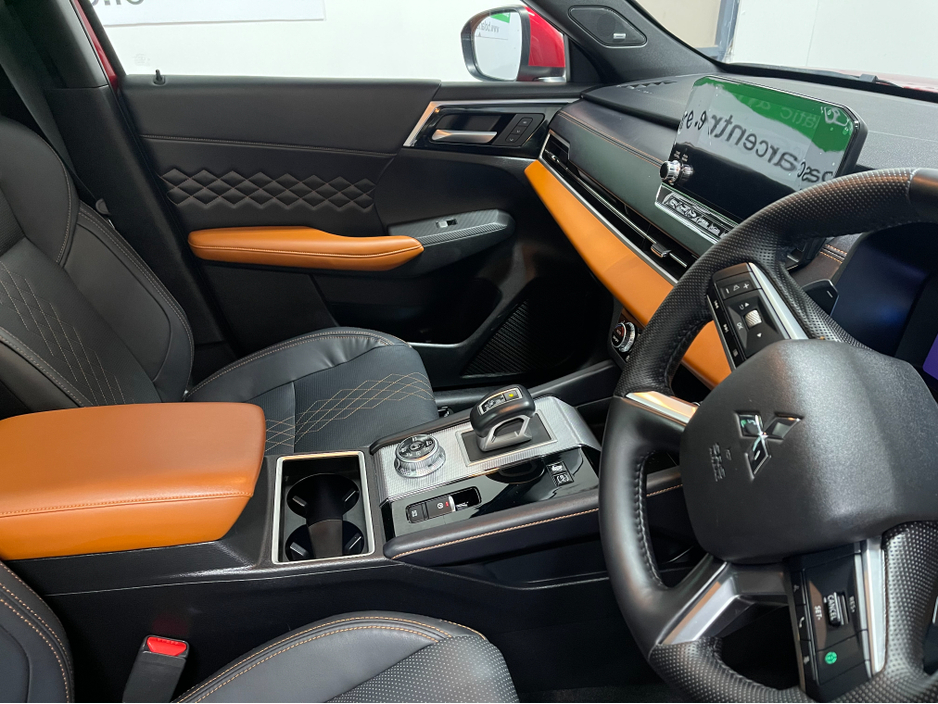 2023 Mitsubishi Outlander (New Model) HYBRID 2.4 PHEV 7 SEATER AUTOMATIC TOP SPEC MODEL www.bolandscarcentre.ie €39,900