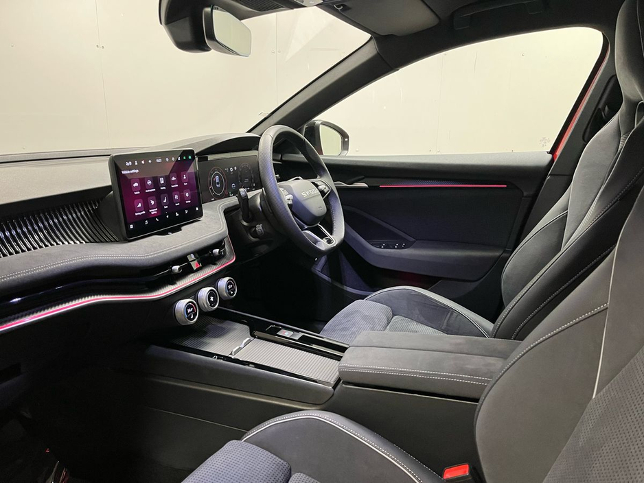 2025 Skoda Superb Sportline DSG 2.0TDI 150BHP - Reversing Camera - Ambient Lighting - Climate Control - Electric Heated Memory Seats - Keyless Start - Apple CarPlay/Android Auto €53,950