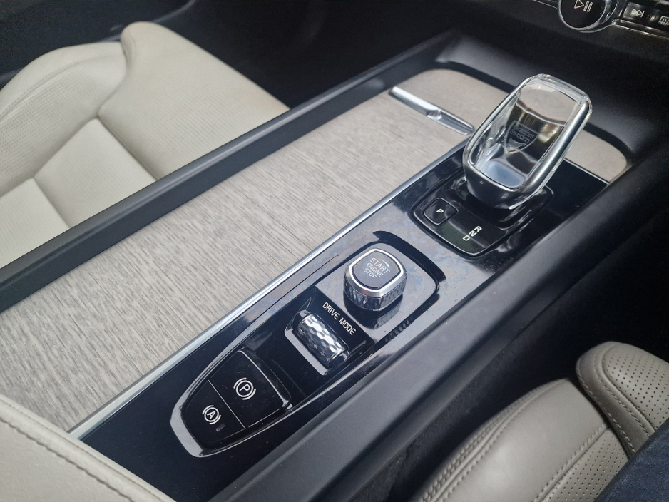 2021 Volvo XC60 B4 Inscritption 5DR Auto €36,950