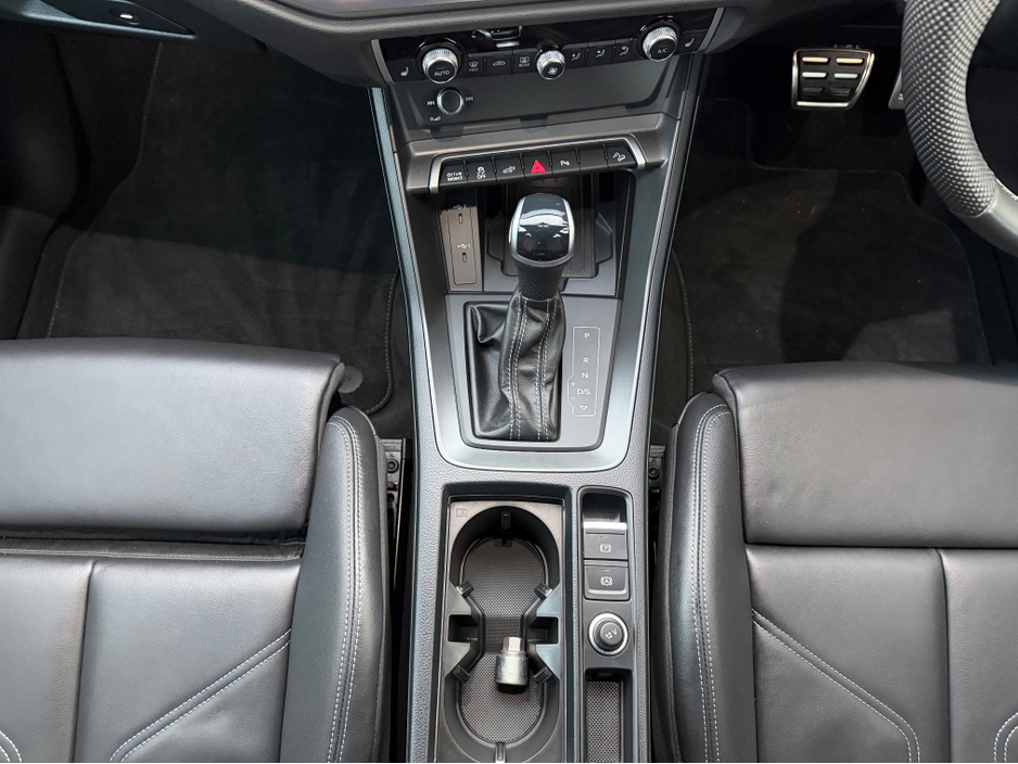 2024 Audi Q3 S LINE 45 TFSI E//LOW MILEAGE//FULL LEATHER//REVERSE CAMERA//FINANCE PACKAGES// €46,950