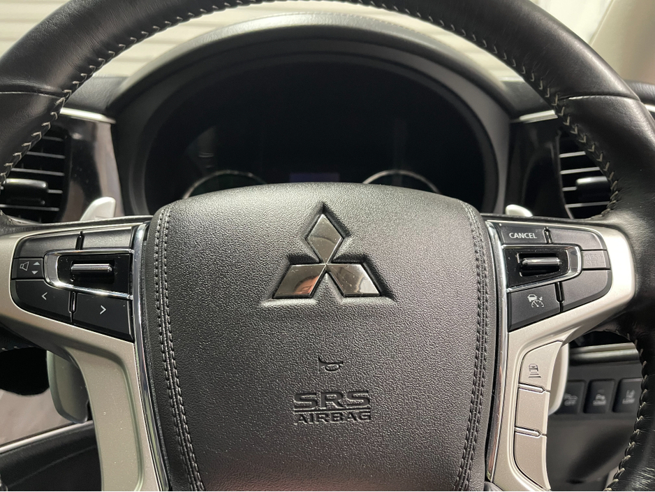 2019 Mitsubishi Outlander (Low Kms) HYBRID 2.4 PHEV AUTOMATIC 5DR MODEL www.bolandscarcentre.ie €22,900