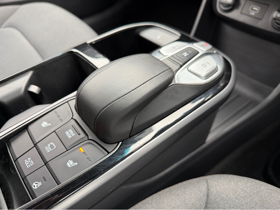 2022 Hyundai Ioniq PREMIUM EV//LOW MILEAGE//HYUNDAI SERVICE HISTORY//SIMI AND AA DEALER €15,900