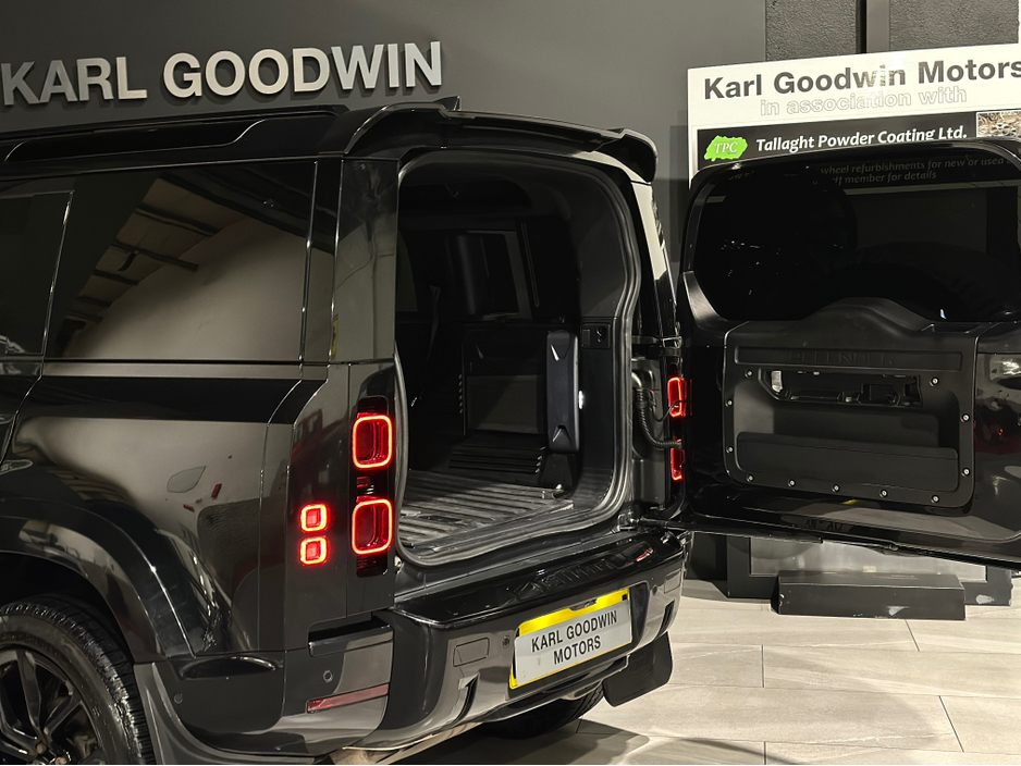 2022 Land Rover Defender D110 3.0 TURBO DIESEL COMMERCIAL €49,950