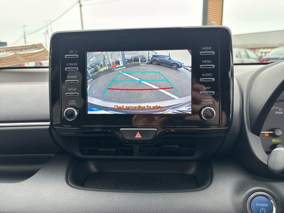 2023 Toyota Yaris 1.5 HYBRID LUNA 4DR AUTO €22,950