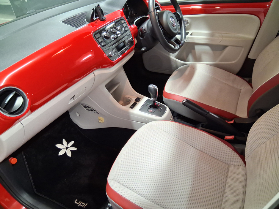 2014 Volkswagen up! **AUTOMATIC** €7,888