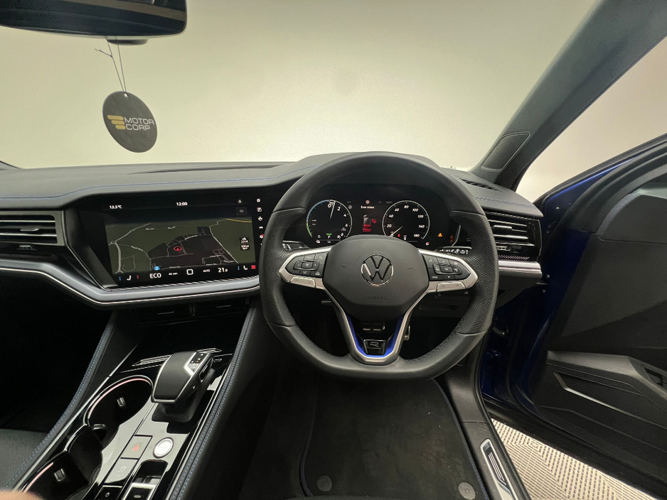 2025 Volkswagen Touareg R V6 3.0 TSI PHEV 462HP €89,990