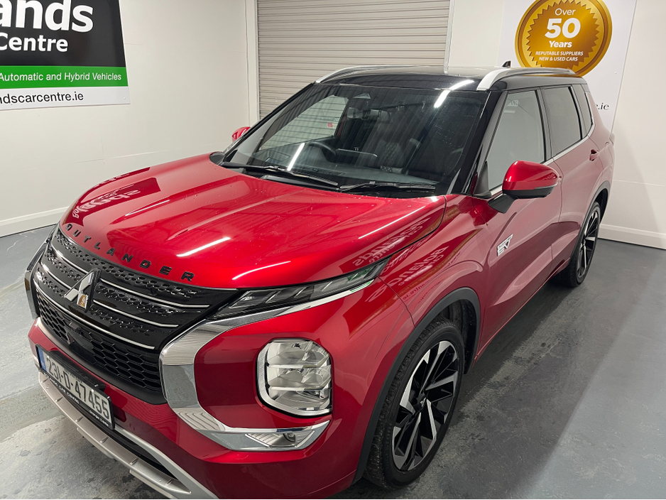 2023 Mitsubishi Outlander (New Model) HYBRID 2.4 PHEV 7 SEATER AUTOMATIC TOP SPEC MODEL www.bolandscarcentre.ie €39,900