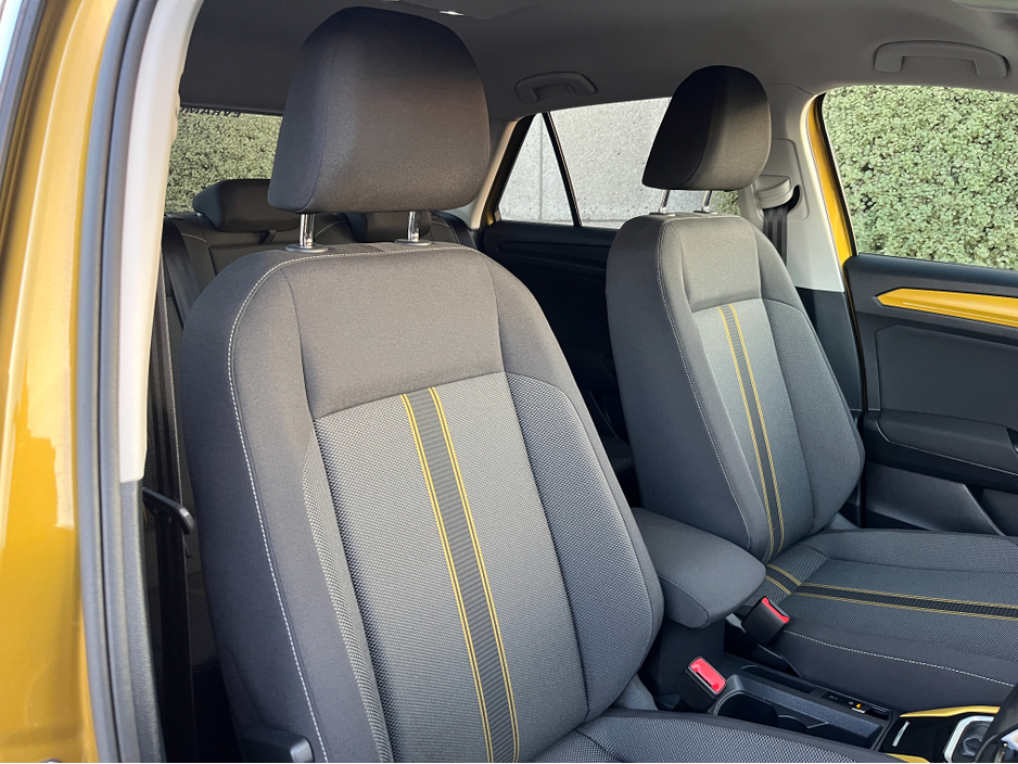 2020 Volkswagen T-Roc STYLE DESIGN AUTOMATIC 2.0 DIESEL //LOW MILES//REVERSE CAMERA//KEYLESS ENTRY//ADAPTIVE CRUISE CONTROL//BLIND SPOT WARNING// €23,950