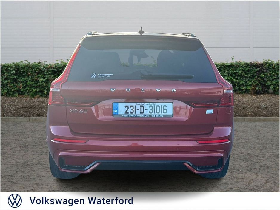2023 Volvo XC60 T6 PHEV 350hp AT8 Plus (dark theme) €44,975