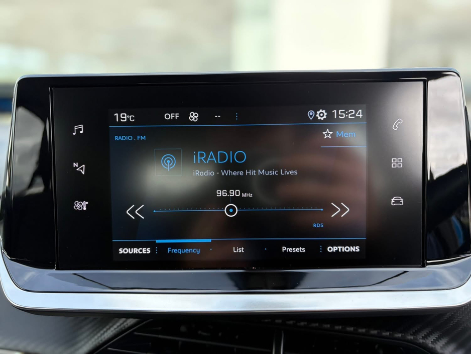 2022 Peugeot 2008 ALLURE PREMIUM + B-H BLUEHDI PLUS S/S €22,999