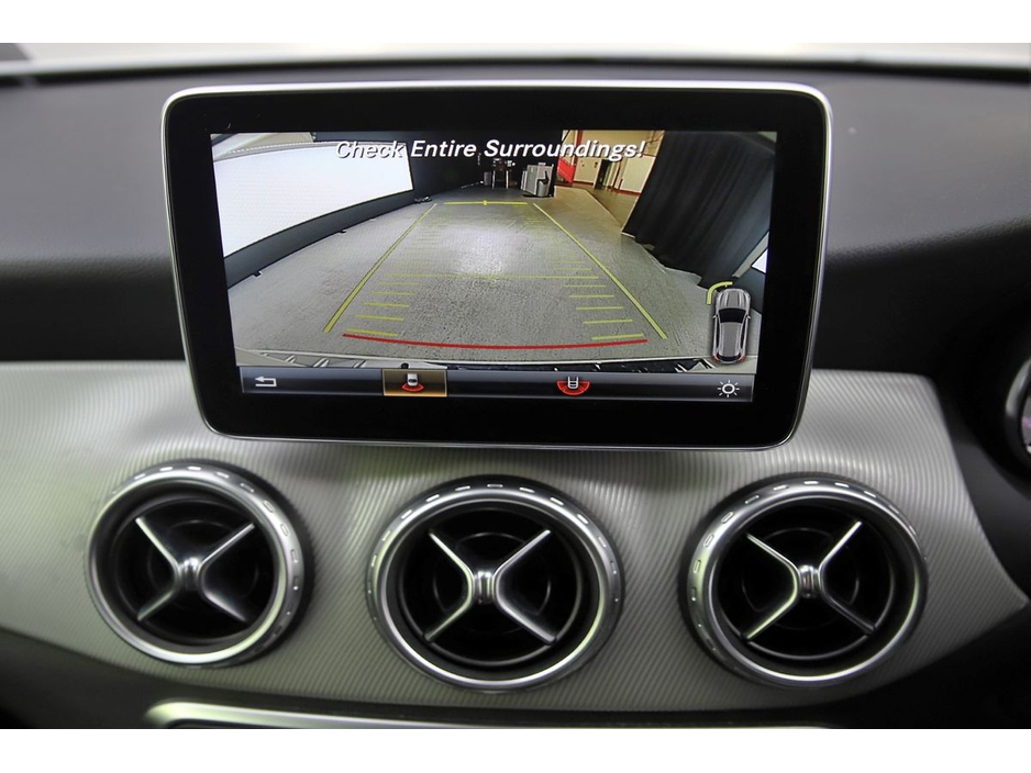 2016 Mercedes-Benz GLA Class GLA 180 *HALF LEATHER*REVERSE CAM*PARK SENSORS* €18,890