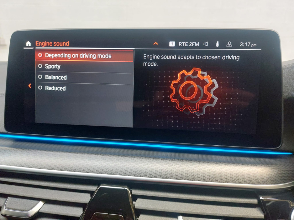 2021 BMW 5 Series 212 545 XDRIVE M SPORT PRO (MASSIVE SPEC )VISIBILITY PACKAGE WITH LASER LIGHTS  - DRIVER ASSIST PROF PACK- PARK ASSIST PROF PACK-  TECH PLUS PACKAGE - HEADS UP- HARMON KARDON - ACTIVE CRUISE CONTROL