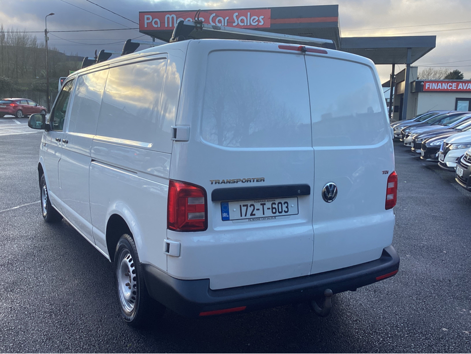 2017 Volkswagen Transporter ** ONLY 137KMS * CAMERA €15,950
