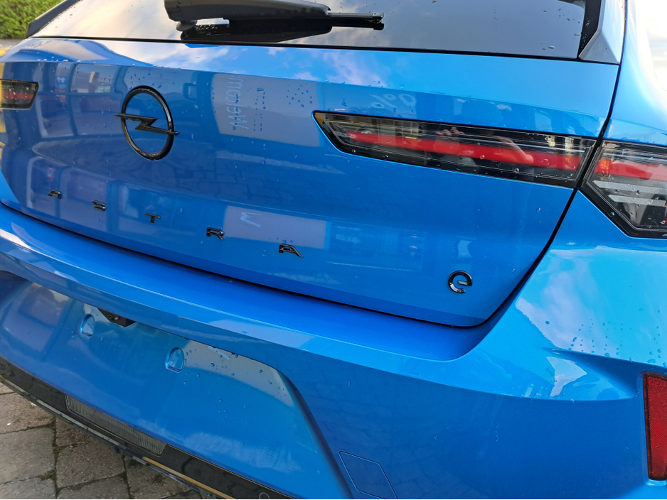 2025 Opel Astra ASTRA e    GS SPEC... Electric 54KW   418km range **NOW IN STOCK ** €27,950