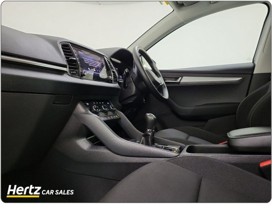 2024 Skoda Karoq Ambition 115HP 2.0 Diesel Manual €30,895