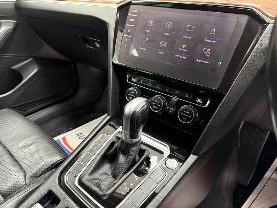 2018 Volkswagen Passat 2.0 TDI HIGH LINE Automatic, Reversing camera €21,995