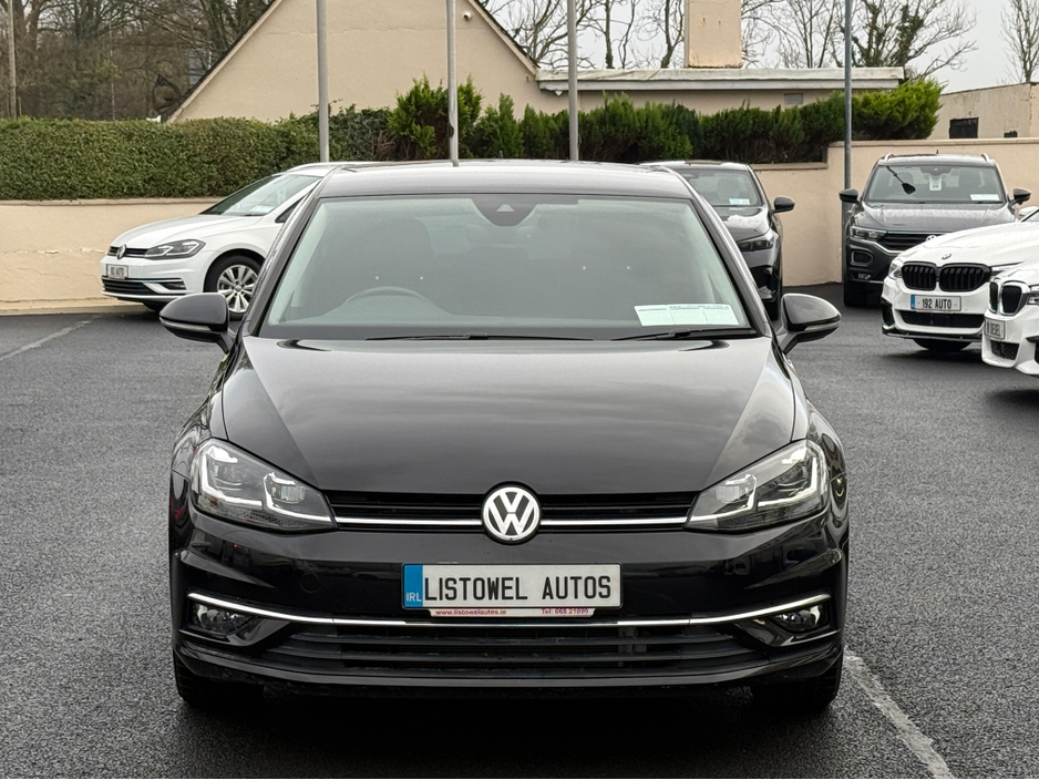 2017 Volkswagen Golf COMFORTLINE 1.2 AUTOMATIC * REAR VIEW CAMERA, AUTO LIGHTS, ADAPTIVE CRUISE CONTROL, POWERED FOLDING HEATED MIRRORS, LUMBAR SUPPORT, 2 KEYS, TOUCH SCREEN RADIO, MULTIFUNCTION STEERING WHEEL* €17,950