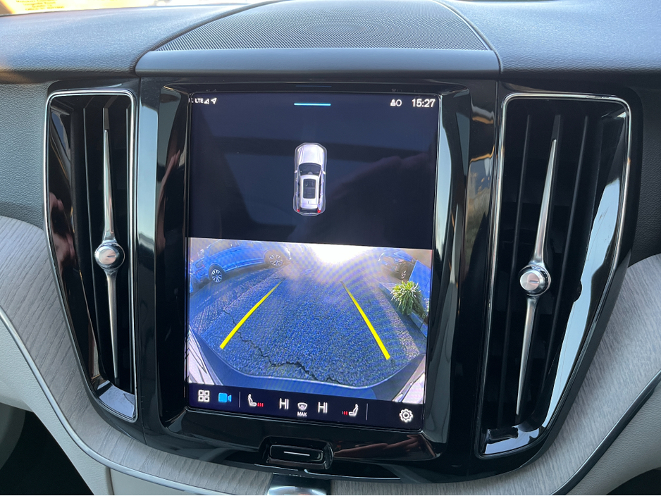 2023 Volvo XC60 T6 PHEV PLUS DARK AWD AUTOMATIC 2.0 PETROL //HIGH SPEC//PANORAMIC GLASS ROOF//360 PARKING CAMERAS//SAT NAV// €39,950