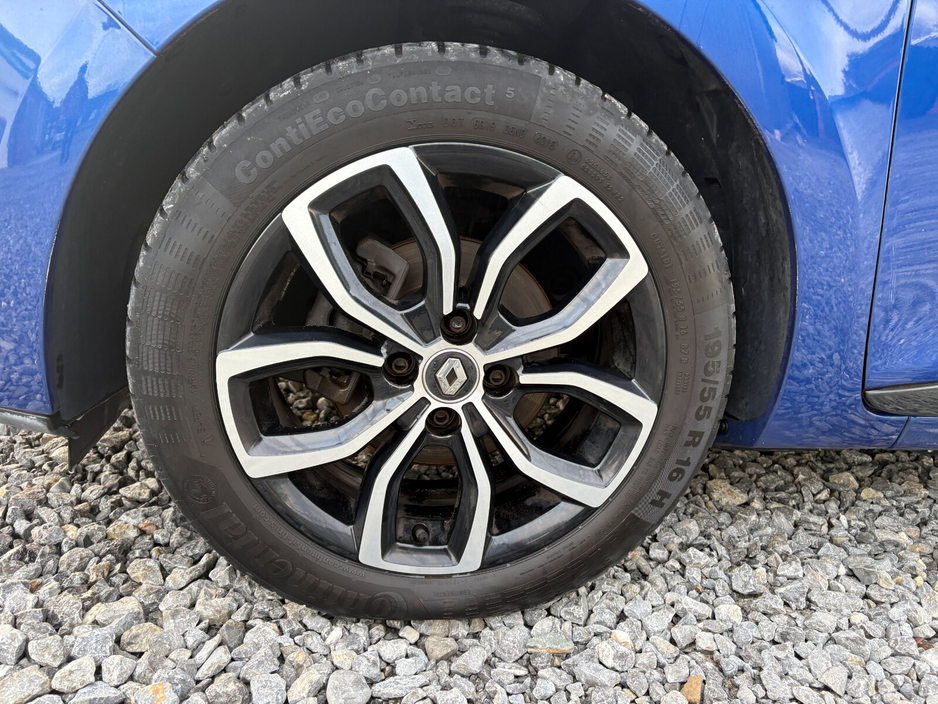 2017 Renault Clio 1.2 16V 75 EXPRESSION €11,500