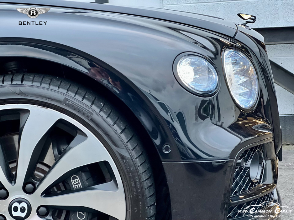 2023 Bentley Flying Spur AZURE €209,950