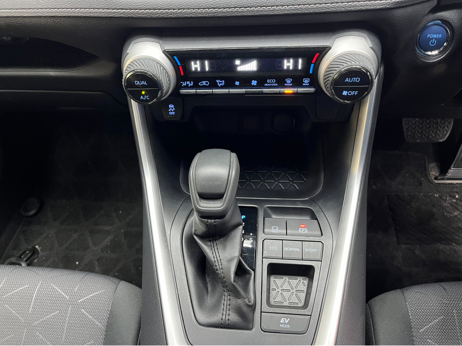 2019 Toyota Rav4 €27950! 2019 TOYOTA RAV4 HYBRID X 2.5 AUTOMATIC / REVERSE CAMERA / CRUISE CONTROL €27,950