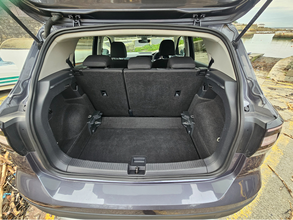 2023 Volkswagen T-Cross LIFE 1.0 TSI D7F 110HP €23,950