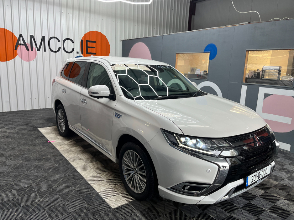 2020 Mitsubishi Outlander €24950! 2020 MITSUBISHI OUTLANDER PHEV G 2.4 AUTOMATIC / CRUISE CONTROL / 360° PARKING CAMERA / PADDLE SHIFTERS / ELECTRIC HEATED SEATS / HEATED STEERING WHEEL €24,950