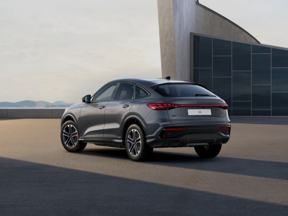 2026 Audi Q5 SPORTBACK 50TFSI E-HYBRID COMPETITION QUATTRO AUTOMATIC €84,724