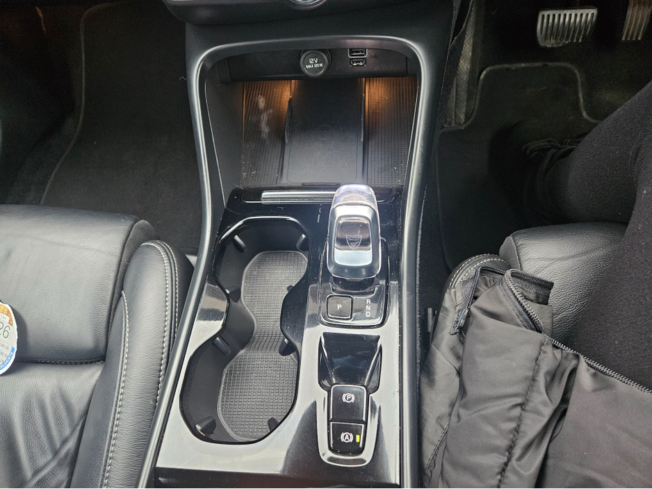 2023 Volvo XC40 PHEV T4 PLUS BRIGHT 5DR A AUTO €30,950