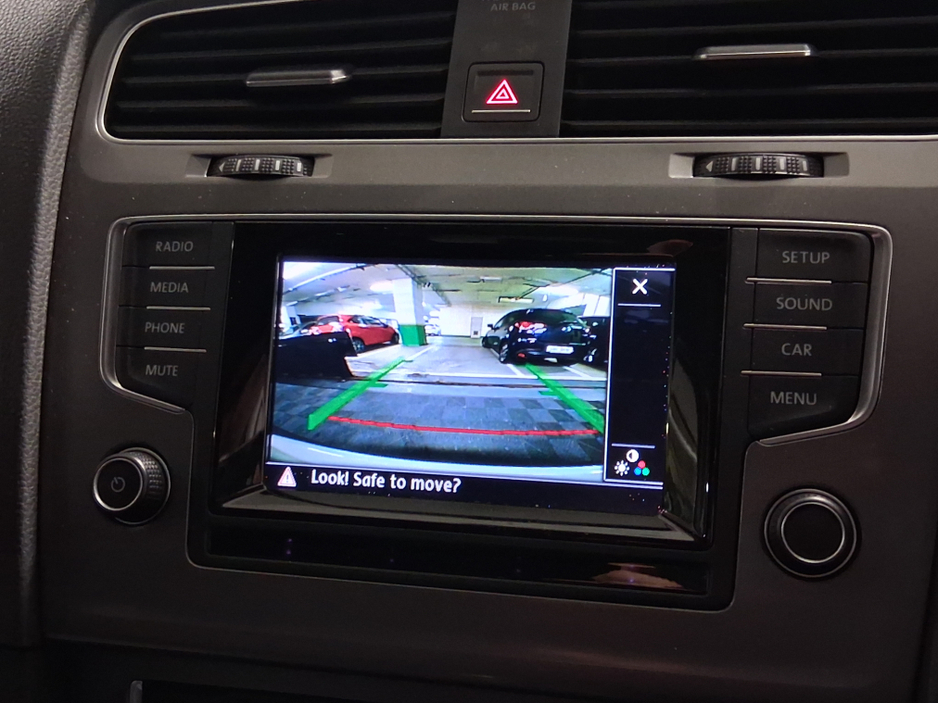 2014 Volkswagen Golf **AUTO - LOW KLMS** €11,888