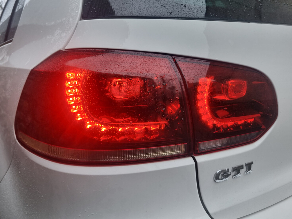 2010 Volkswagen Golf 2.0 TSI 4MOTION R €8,750