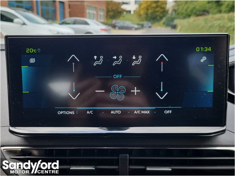 2023 Peugeot 3008 HYBRID2 225bhp PHEV GT €29,950