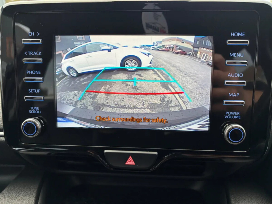 2022 Toyota Yaris 1.5 Hybrid 5Dr Luna €16,000