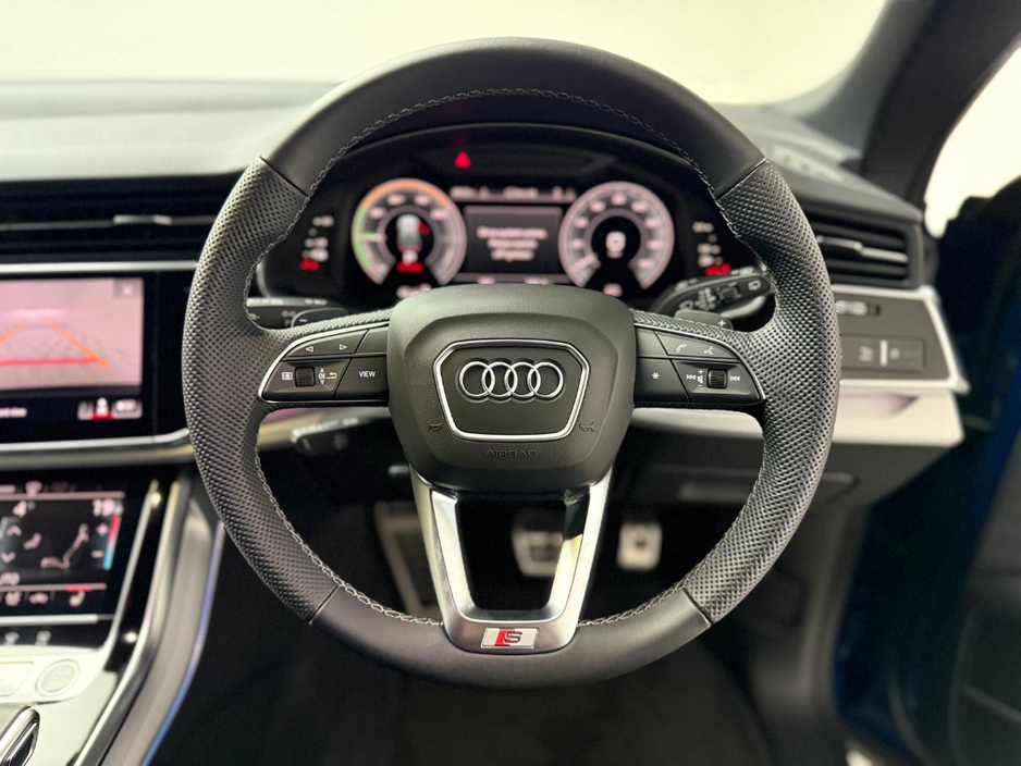 2025 Audi Q8 55 TFSI E S LINE 394HP QUATTRO €94,990