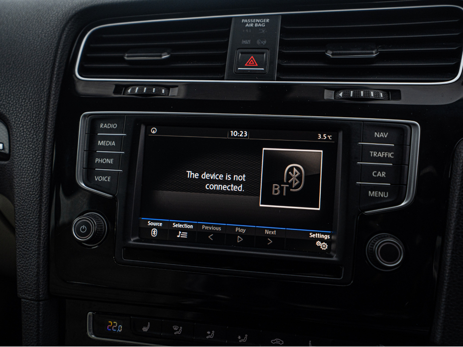 2017 Volkswagen Golf 2017 VW Golf 1.2tsi HIGHLINE/High spec/1yr warrant €16,888