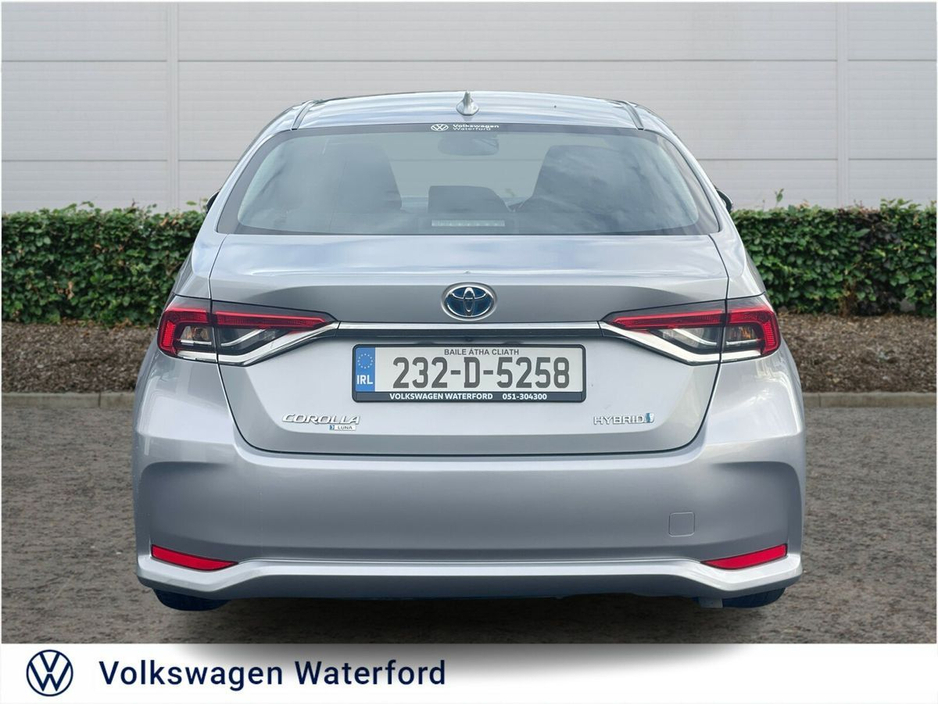 2023 Toyota Corolla 1.8 Hybrid Luna Saloon €22,475