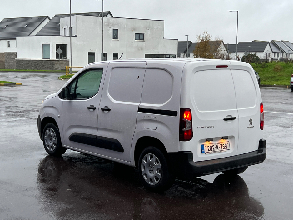2020 Peugeot Partner 1.5 BLUE HDI 75 PANELL PANELLED 6.2 3 €9,900