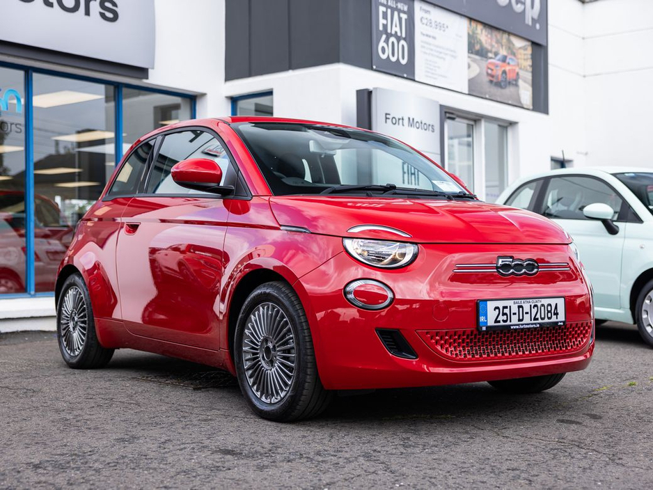 2025 Fiat 500e Icon, 42KWH, 320Kilometre Range , €22,850