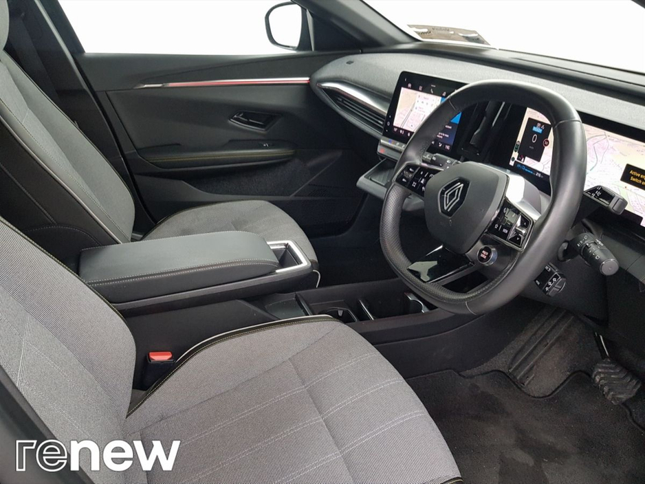 2024 Renault Megane E-Tech EV60 220hp Techno €28,995