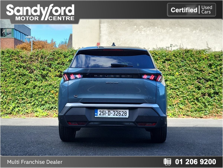 2025 Peugeot 5008 1.2 Hybrid 136bhp E-DCS6 Allure €45,250