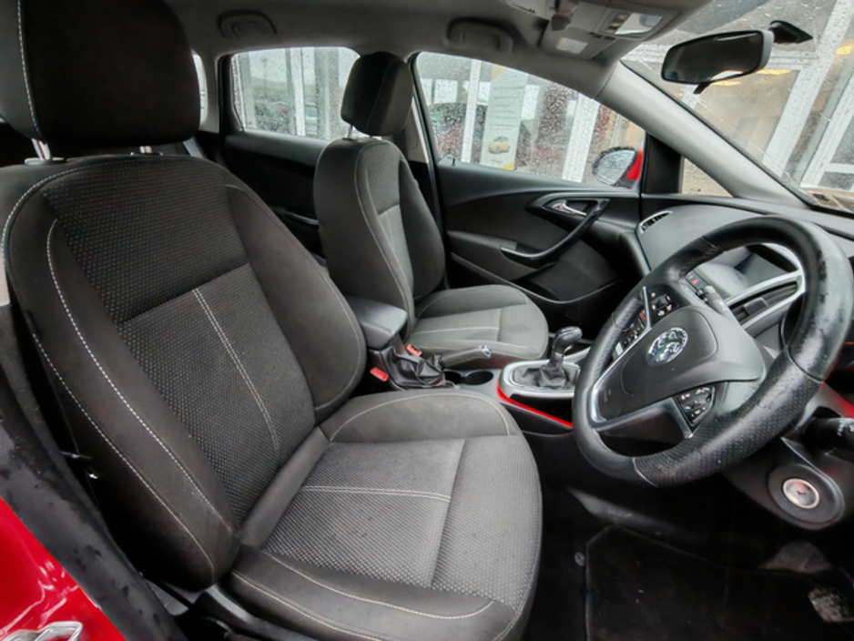 2016 Vauxhall Astra 1.6 I VVT SRI 115PS 5DR €7,800